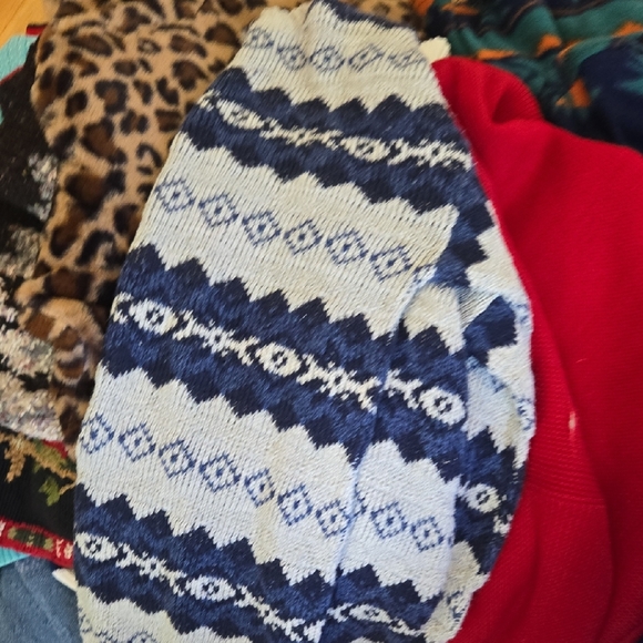 $5 Vintage women's Sweaters - Picture 1 of 1